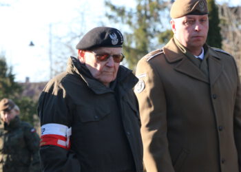 Akcja: Światełko dla Bohatera z AK