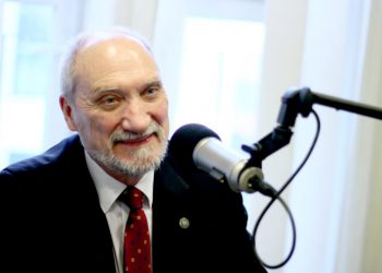 „Sytuacja na Ukrainie pokazuje, że musimy przywrócić pobór do wojska”