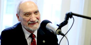 „Sytuacja na Ukrainie pokazuje, że musimy przywrócić pobór do wojska”