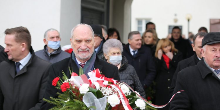 kpt. Stanisław Sojczyński „Warszyc” patronem dworca PKP w Radomsku.