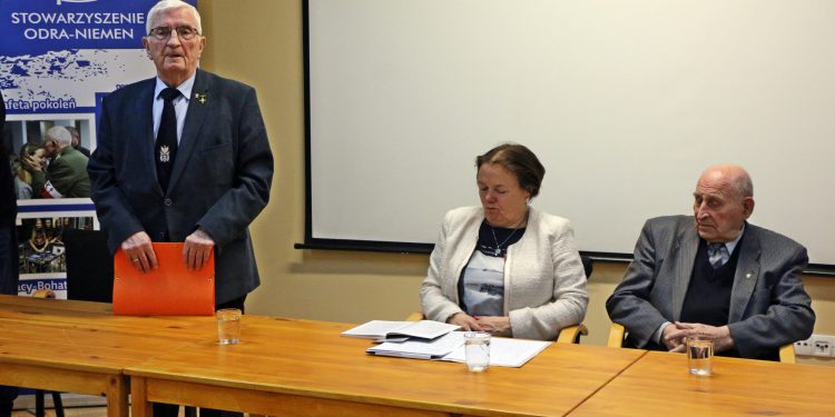 Mama mówiła: trochę się pomodlić i nie płakać. Musimy wytrzymać – wspomnienia Sybiraka