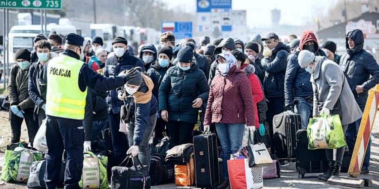 Ukraina: nie ustaje fala uchodźców