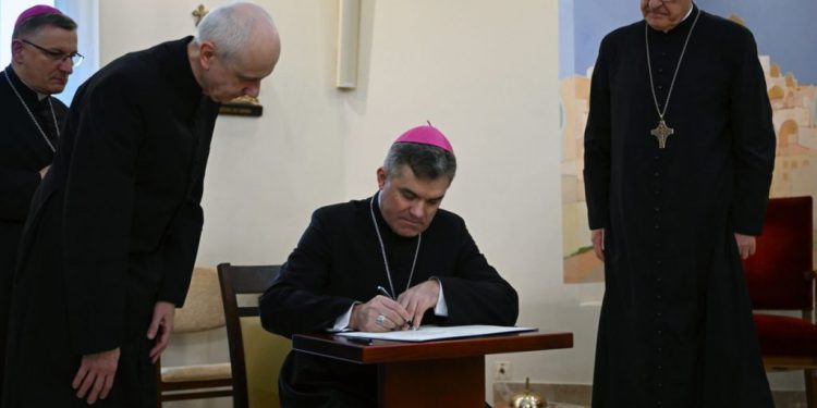 Bp Zbigniew Zieliński o wojnie na Ukrainie: