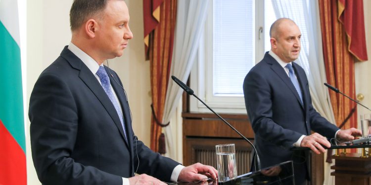 Armia rosyjska i rosyjscy przywódcy zachowują się tak samo jak Hitler i niemieckie SS