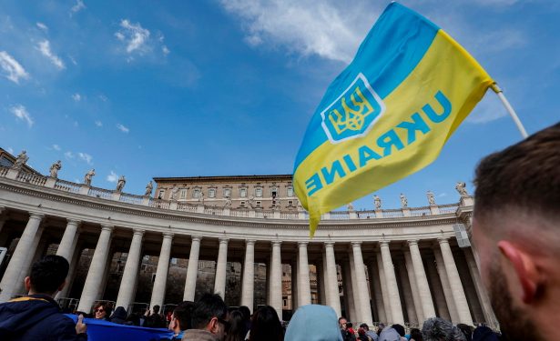 Watykan: kolejny telefon papieża do prezydenta Ukrainy