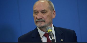 Macierewicz w PR24: Ukraina może upaść, jeśli…