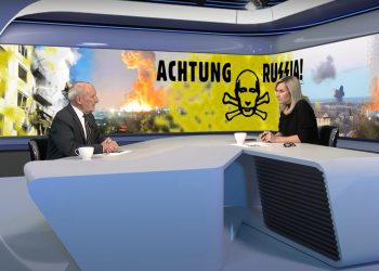 „Nie zajmuje się raportem, tylko fikcją” – mocne słowa Macierewicza w odpowiedzi na materiał TVN-u