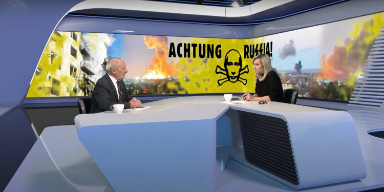 „Nie zajmuje się raportem, tylko fikcją” – mocne słowa Macierewicza w odpowiedzi na materiał TVN-u