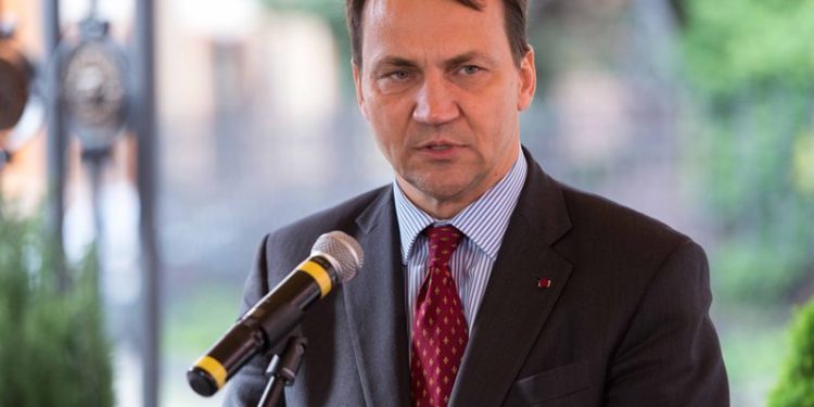 Kaczyński o Sikorskim: Musi się liczyć z konsekwencjami