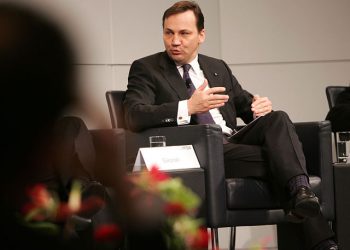 Radosław Sikorski – patoinfluencer w Parlamencie Europejskim