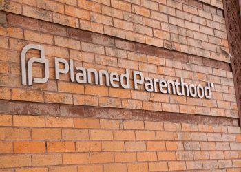 Skąd się bierze kryzys demograficzny w Polsce? Nie tylko dawanie w szyję…