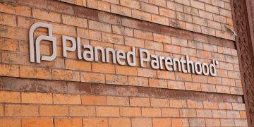 Skąd się bierze kryzys demograficzny w Polsce? Nie tylko dawanie w szyję…