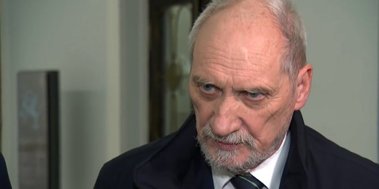 Opozycja odrzuciła uchwałę potępiającą terroryzm Rosji