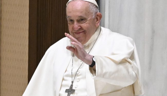 Franciszek: Módlmy się o pokój