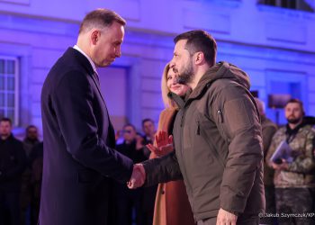 Przemówienia Andrzeja Dudy i Wołodymyra Zełenskiego na Zamku Królewskim