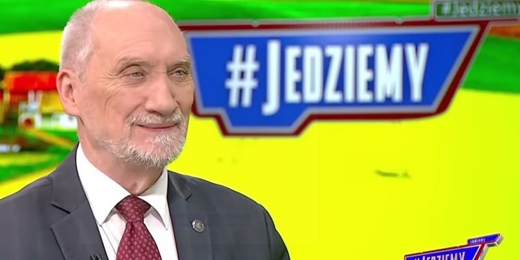 Macierewicz o Tusku: Bronił Rosji i Putina