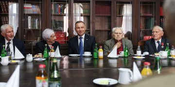 Prezydent odznaczył bohaterów w 79. rocznicę powstania warszawskiego