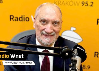 Macierewicz o Wołyniu: Ukraina musi wziąć na siebie odpowiedzialność