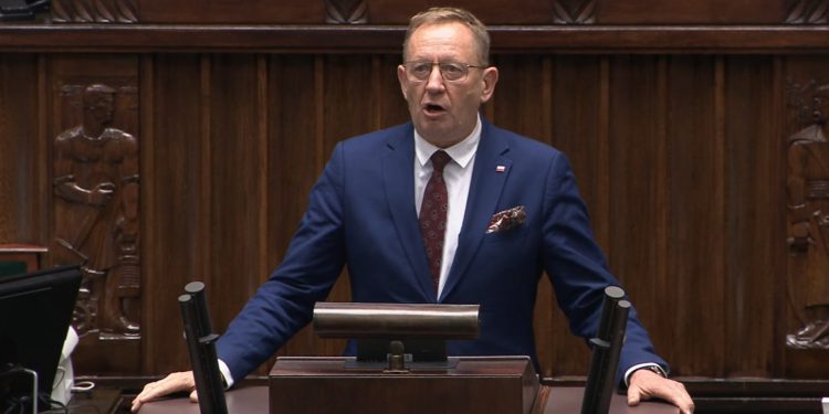 Minister Telus: poprawka opozycji zabierająca 6,5 mld rolnikom zostanie wycofana
