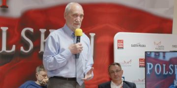 Mocne słowa Macierewicza: Do 2015 roku Polska służyła Rosji