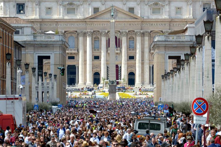 Manipulacje wokół Kościoła