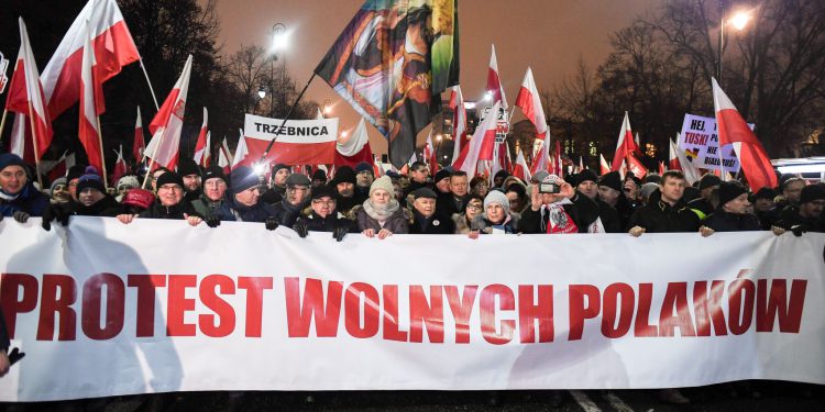 Ulicami Warszawy przeszedł Protest Wolnych Polaków